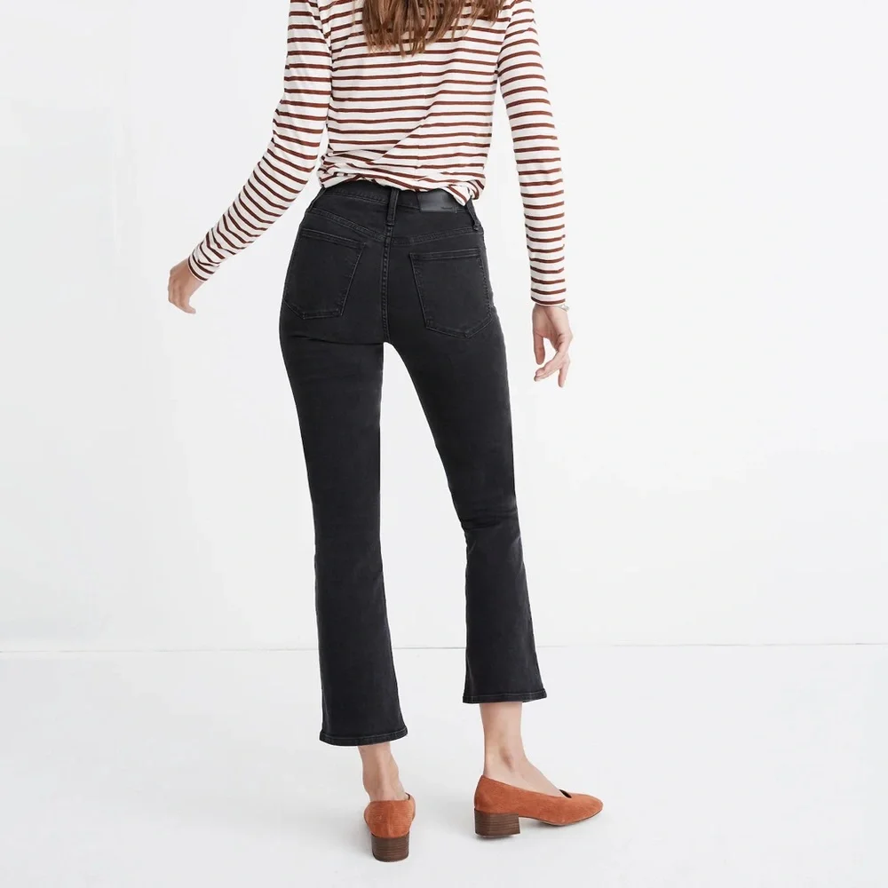 Madewell Cali Demi-Boot Jeans in Bellspring Wash: Button-Front Edition Black 26 - Picture 1 of 9